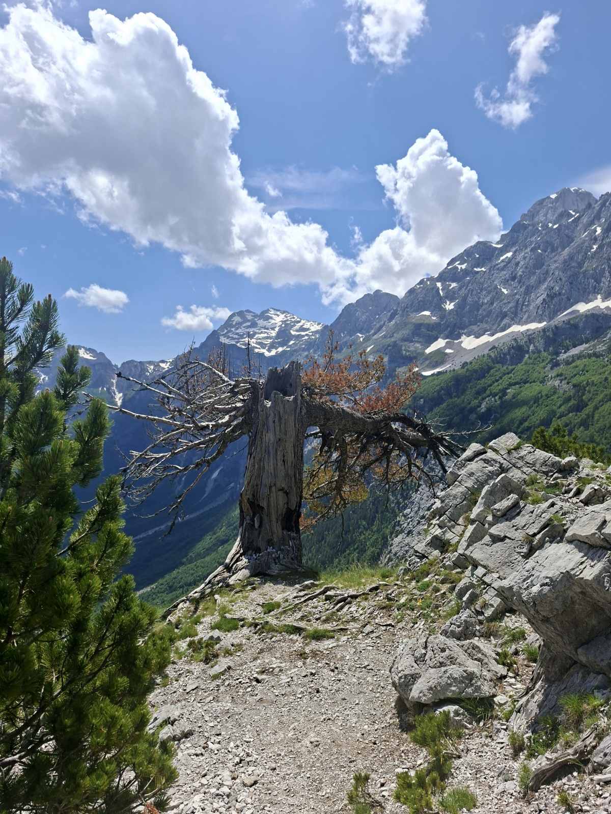 Express Peaks of the Balkans guided hiking tour in Western Balkans, Albania, Montenegro with Travida Outdoor